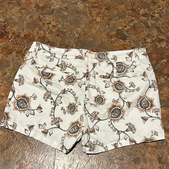 a.n.a White and Brown Bermudas Casual Shorts - Picture 2 of 3